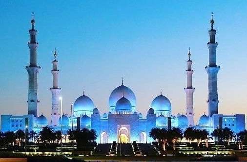 Мечеть шейха Зайда вечернее освещение